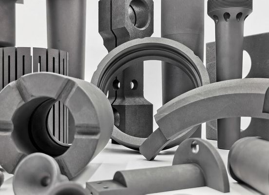 Изостатический графитовый блок в осевых уплотнительных кольцах