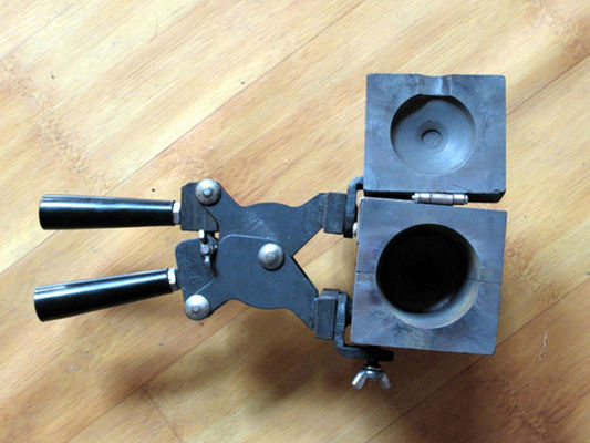 Изостатические графитовые блоки с хорошей электрической и тепловой проводимостью для графитовых форм для синтерации